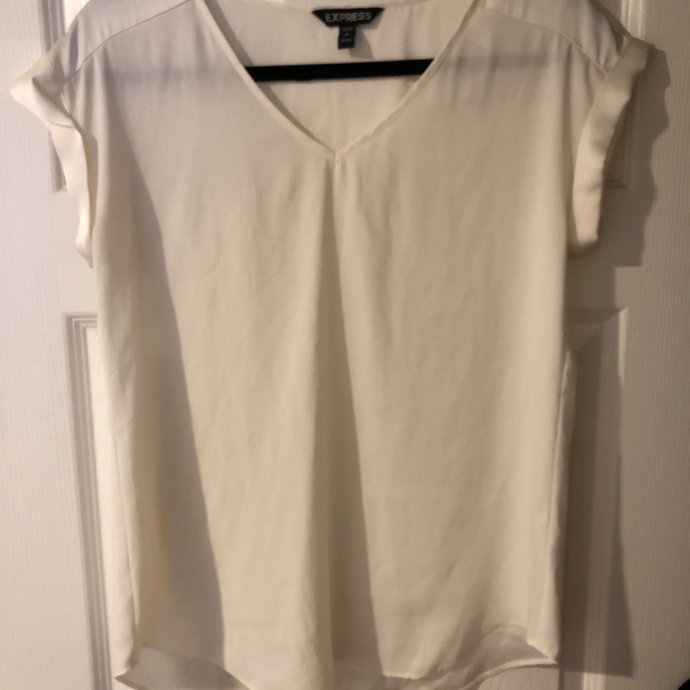 Cute flowy cream blouse